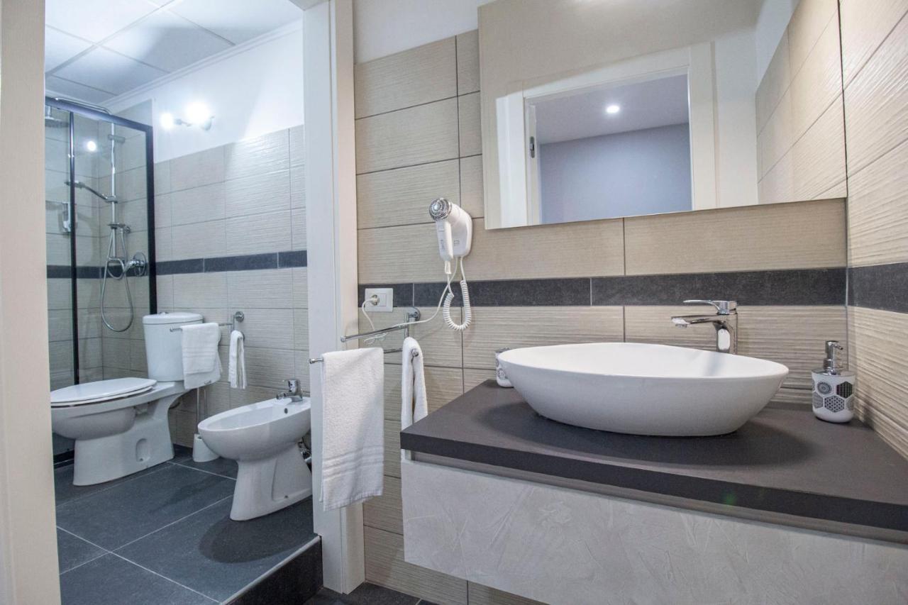 קטאניה Royal Playa Suite And Apartament -Private Parking- Self Chek Out מראה חיצוני תמונה