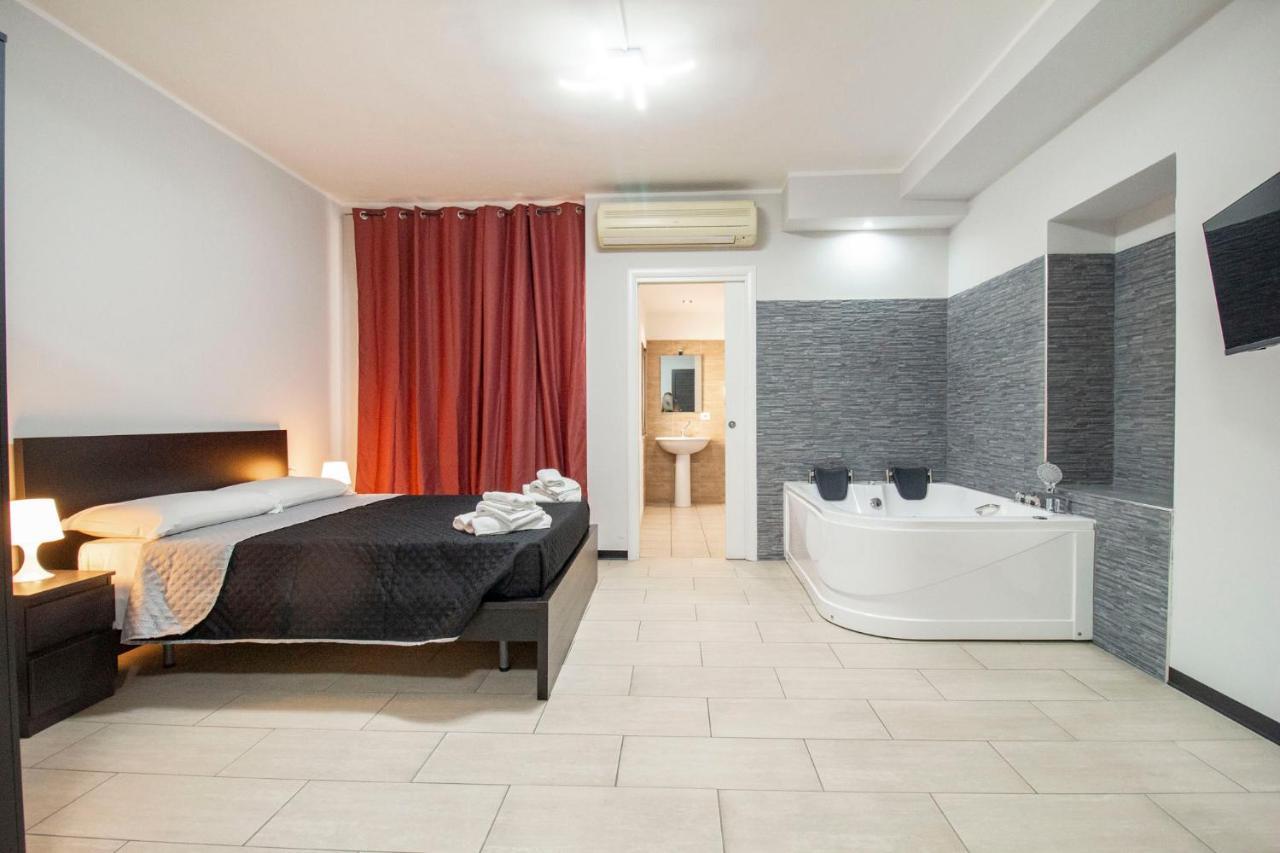 קטאניה Royal Playa Suite And Apartament -Private Parking- Self Chek Out מראה חיצוני תמונה