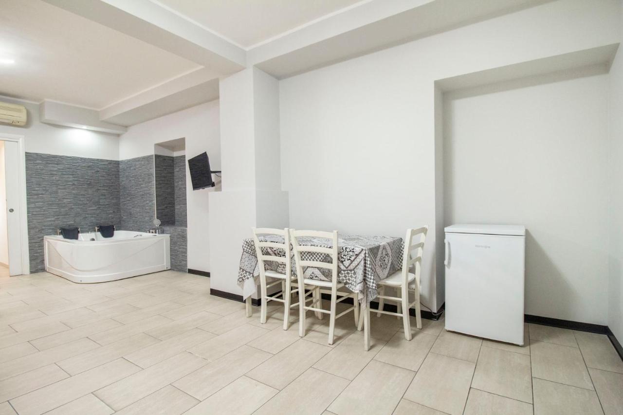 קטאניה Royal Playa Suite And Apartament -Private Parking- Self Chek Out מראה חיצוני תמונה