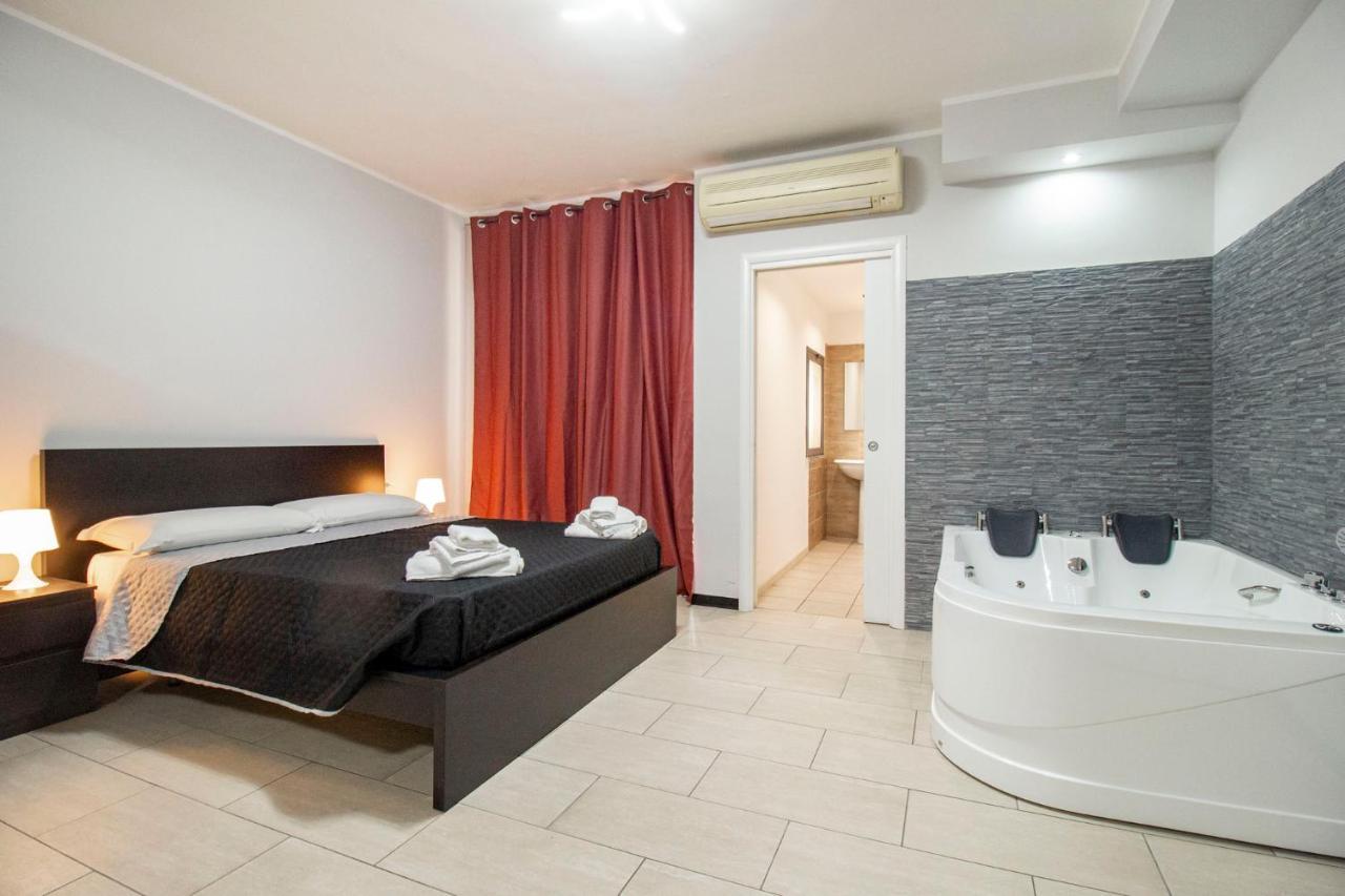 קטאניה Royal Playa Suite And Apartament -Private Parking- Self Chek Out מראה חיצוני תמונה
