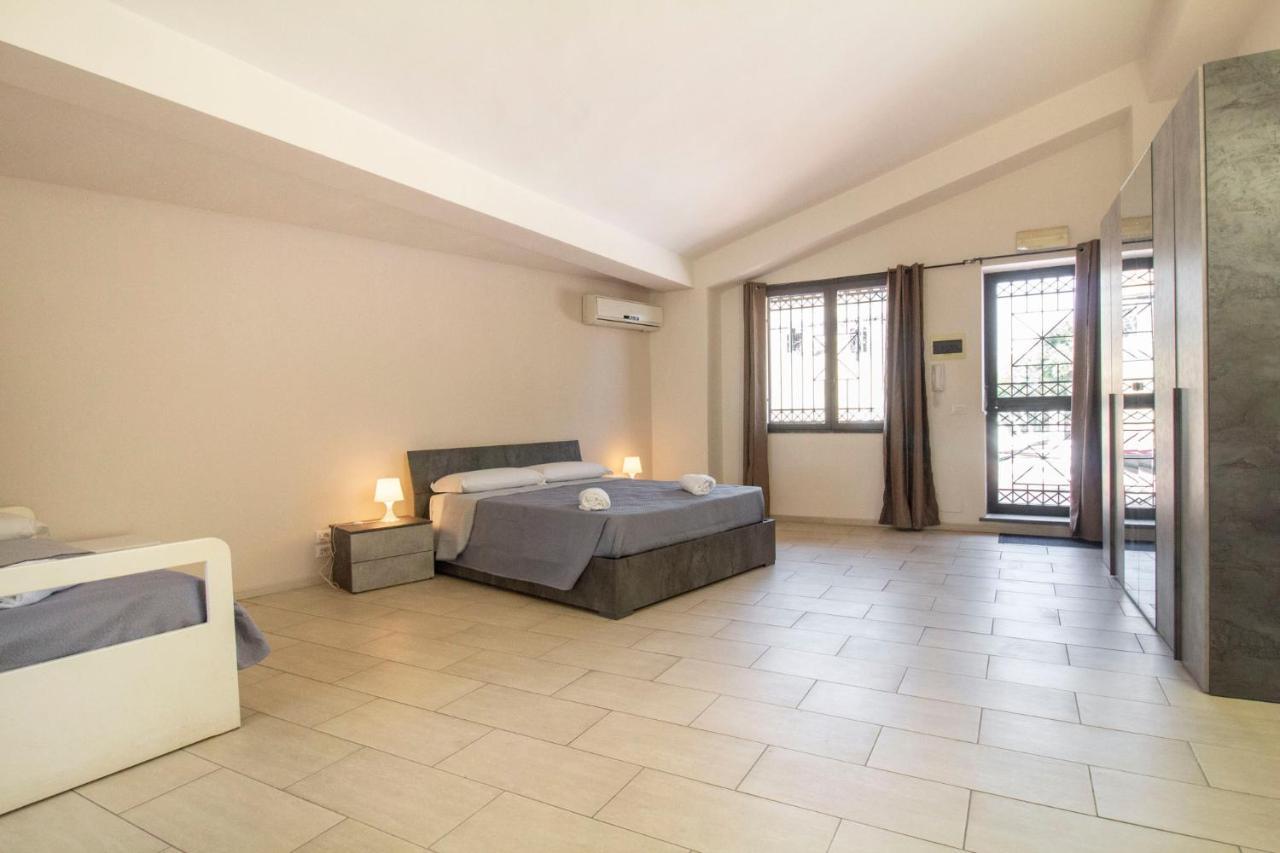 קטאניה Royal Playa Suite And Apartament -Private Parking- Self Chek Out מראה חיצוני תמונה
