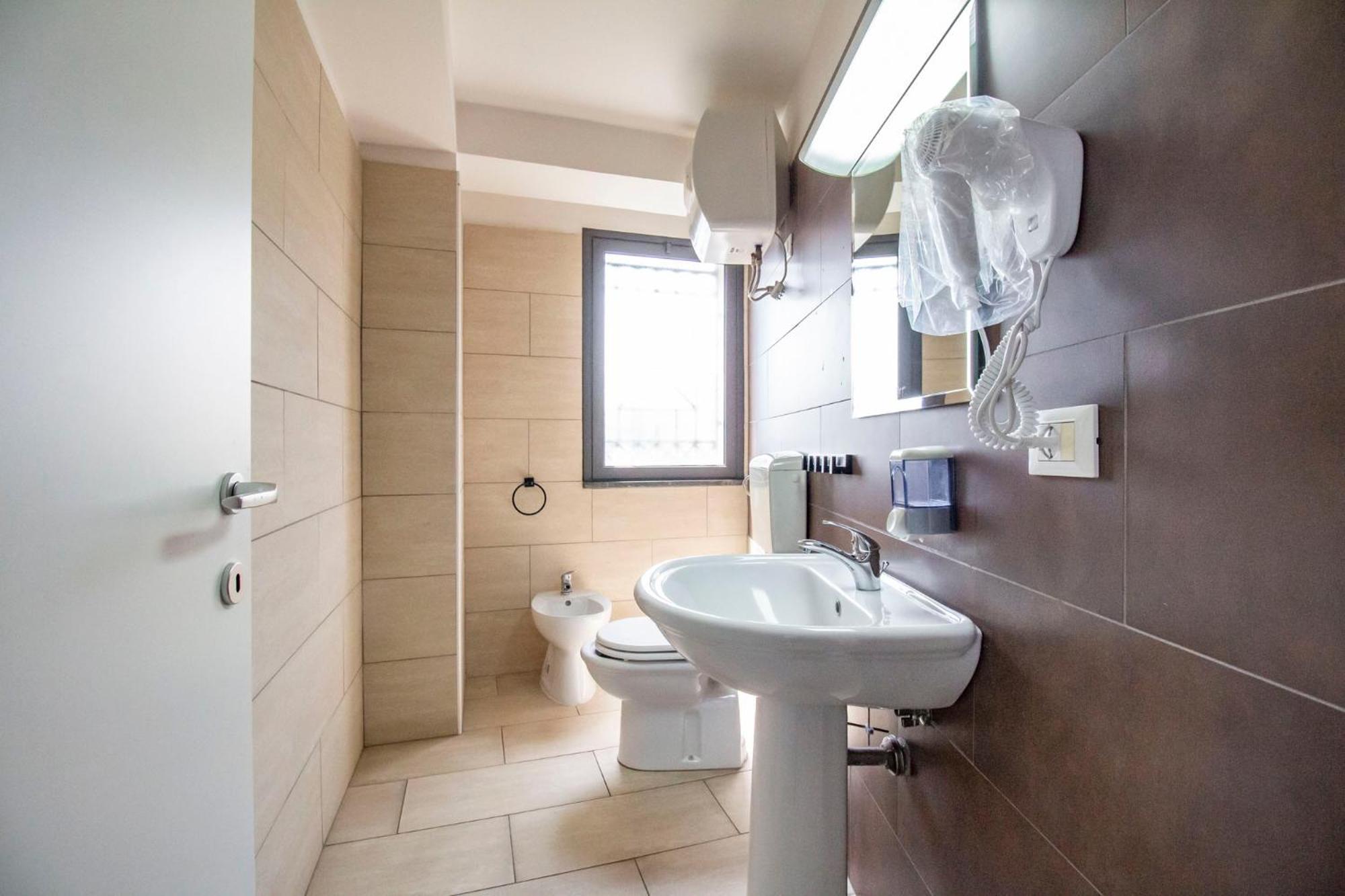 קטאניה Royal Playa Suite And Apartament -Private Parking- Self Chek Out מראה חיצוני תמונה